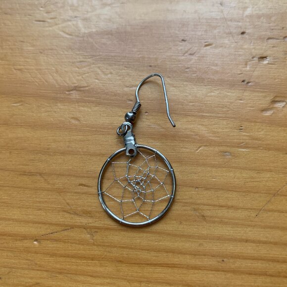 Lightweight Silver Wire Earrings - Picture 4 of 7